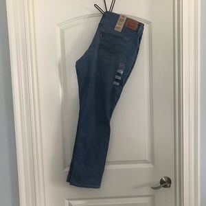Levi’s mid rise skinny jeans size 18